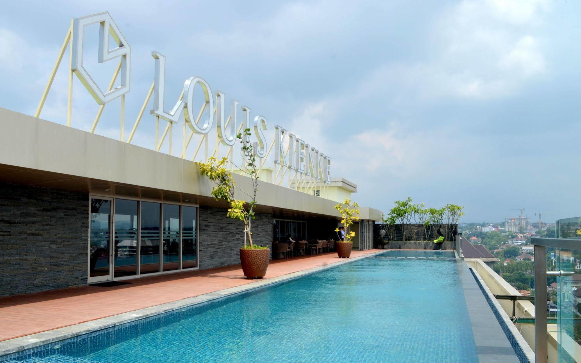 Louis Kienne Hotel Simpang Lima Semarang Exterior foto